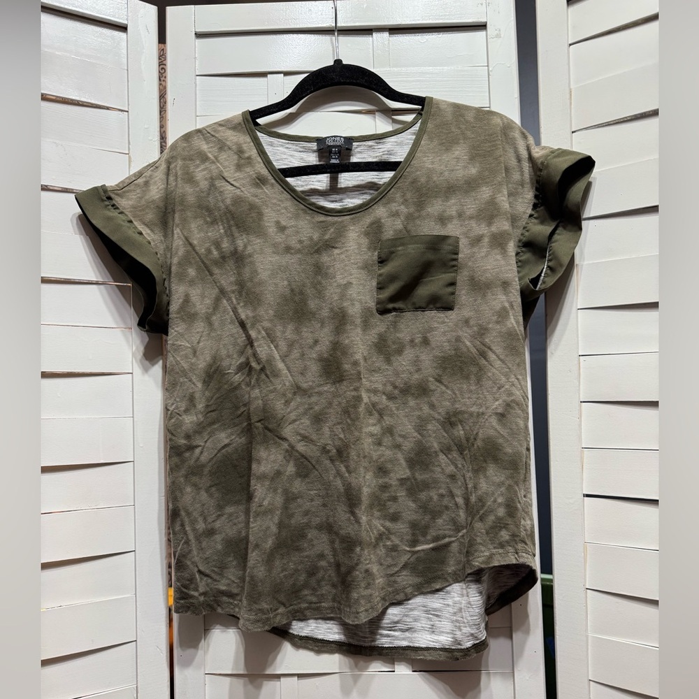 Jones New York Olive Short Sleeve Pocket Tee